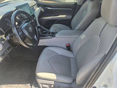 Used 2021 Toyota Camry SE FWD image 17