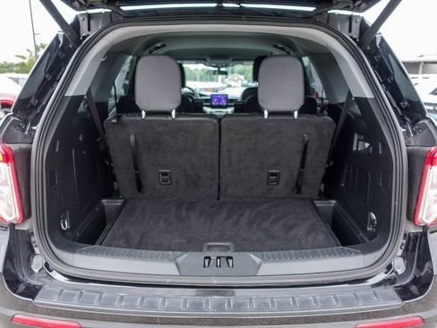 Used 2023 Ford Explorer XLT w/ Equipment Group 202A image 15