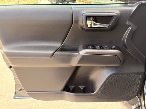 Used 2023 Toyota Tacoma TRD Sport AWD/4WD image 11