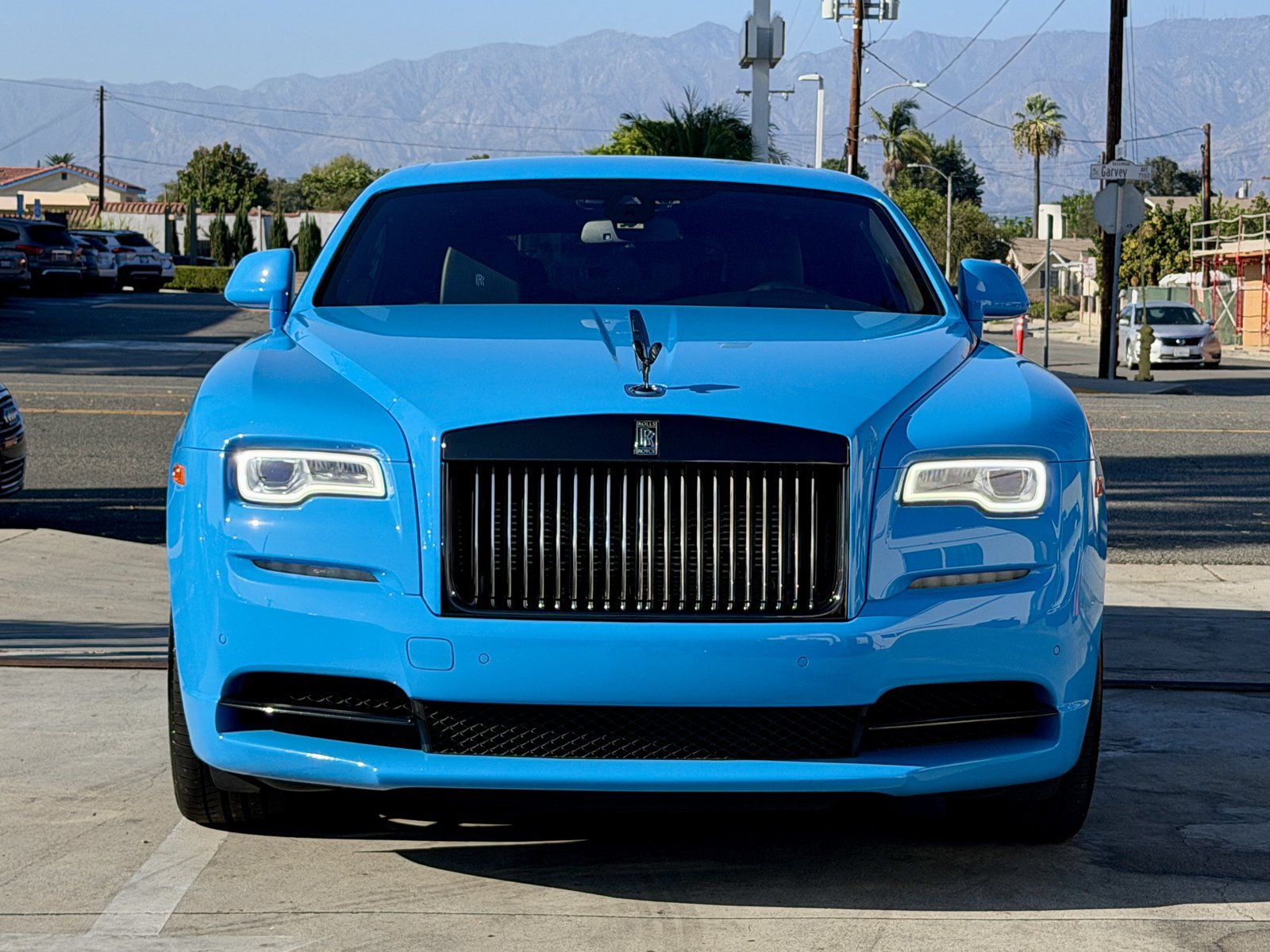 Used 2018 Rolls-Royce Wraith RWD image 2