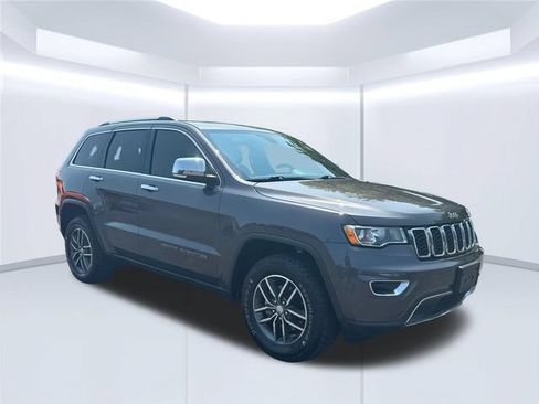 Used 2017 Jeep Grand Cherokee Limited AWD/4WD image 12