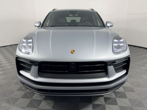 Certified 2026 Porsche Macan AWD/4WD image 6