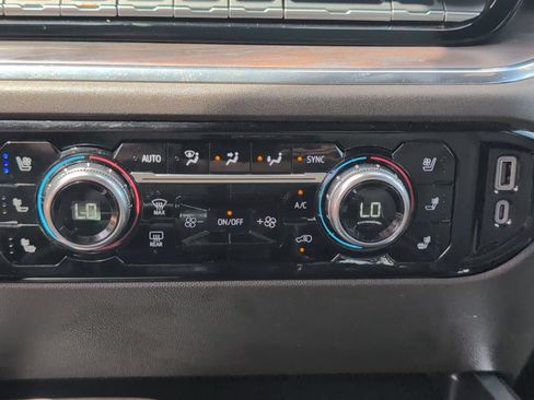 Used 2023 GMC Sierra 1500 SLT w/ SLT Premium Package AWD/4WD image 20