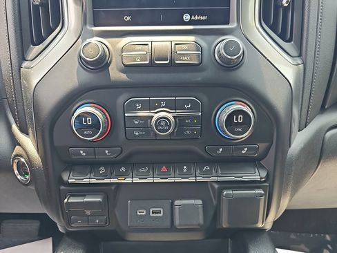 Used 2020 Chevrolet Silverado 1500 LT Trail Boss AWD/4WD image 24