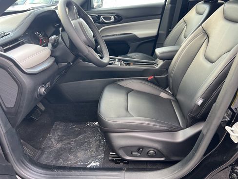 New 2026 Jeep Compass Limited image 20