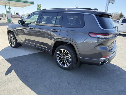 Used 2021 Jeep Grand Cherokee L Overland w/ Luxury Tech Group IV AWD/4WD image 6