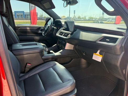 Used 2023 Chevrolet Tahoe Z71 w/ Luxury Package image 21