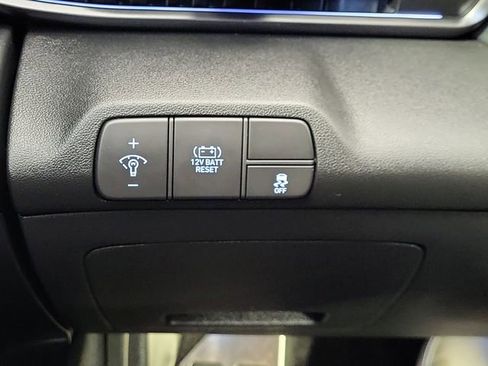 Certified 2025 Hyundai Elantra SEL FWD image 23