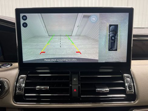 Used 2023 Lincoln Navigator L Reserve image 13