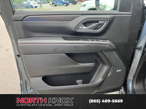 Used 2021 Chevrolet Suburban RST w/ Luxury Package AWD/4WD image 5