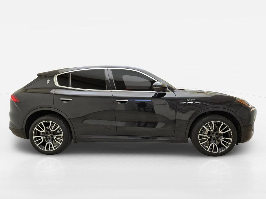 Certified 2023 Maserati Grecale GT AWD/4WD image 5