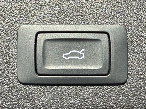 Used 2017 Audi Q5 2.0T Premium image 37