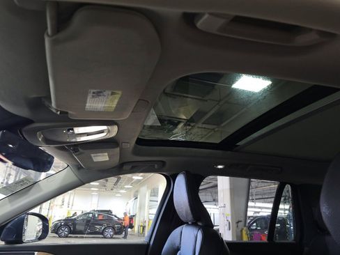 Used 2025 Volvo XC90 T8 Plus w/ Protection Package Premier image 15