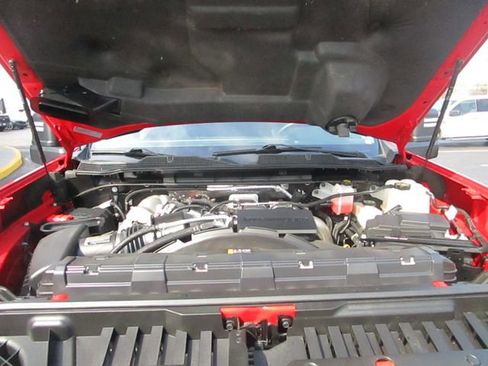 Used 2024 Chevrolet Silverado 3500 LT w/ Convenience Package image 8