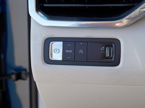 New 2026 GMC Acadia Denali w/ Super Cruise Package image 18