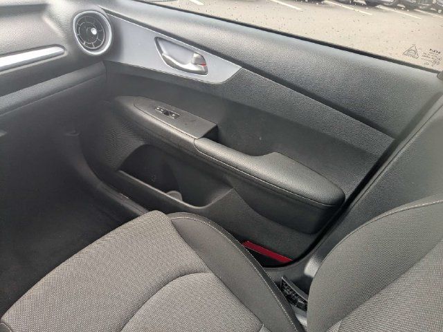 Used 2024 Kia Forte LXS w/ LXS Technology Package FWD image 15
