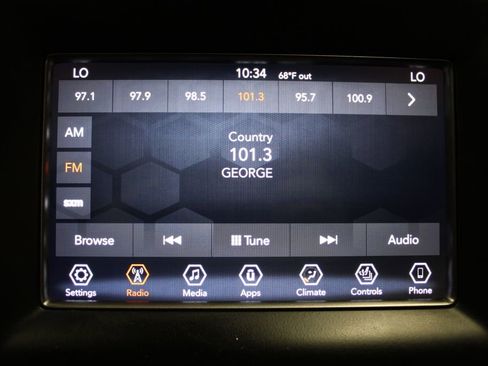 Used 2018 Jeep Grand Cherokee Laredo AWD/4WD image 17