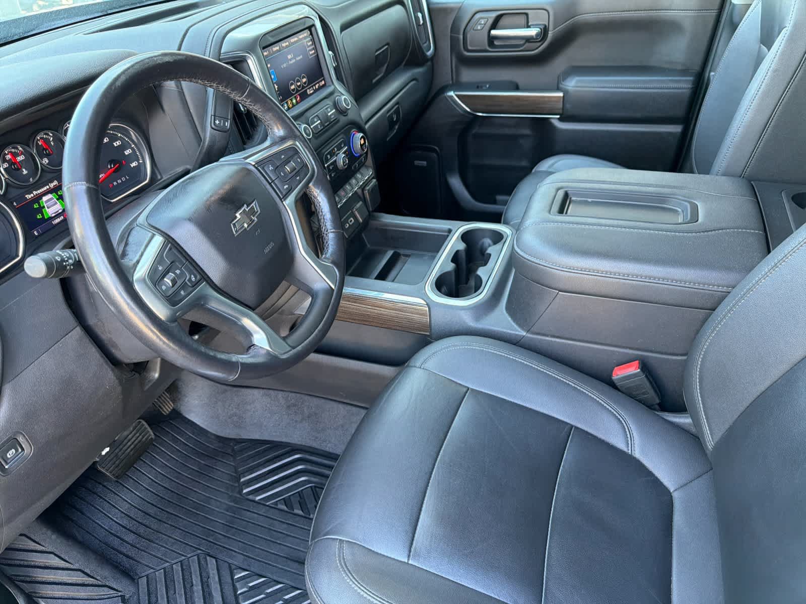 Used 2022 Chevrolet Silverado 1500 LT Trail Boss w/ LT Trail Boss Premium Package AWD/4WD image 11
