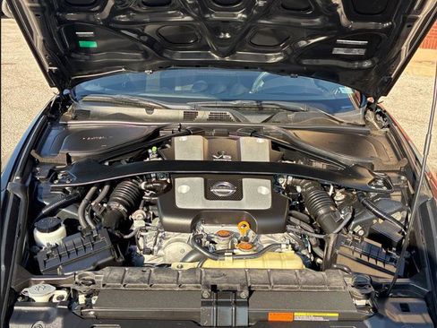 Used 2020 Nissan 370Z Coupe image 12