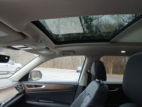 New 2026 Volkswagen Atlas SE image 20