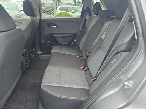 Used 2023 Nissan Rogue SV image 24