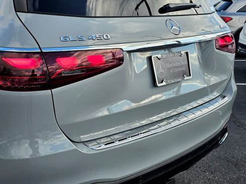 Certified 2025 Mercedes-Benz GLS 450 4MATIC image 15