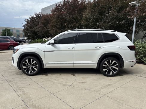 Used 2025 Volkswagen Atlas SEL Premium R-Line AWD/4WD image 11