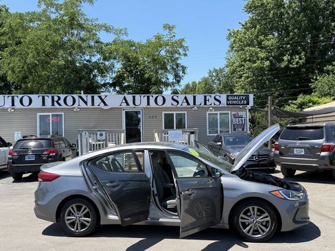 Used 2018 Hyundai Elantra SEL FWD image 22