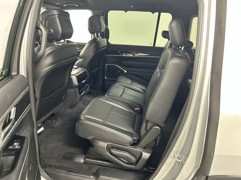 Used 2022 Jeep Wagoneer Series II w/ Convenience Group I AWD/4WD image 20
