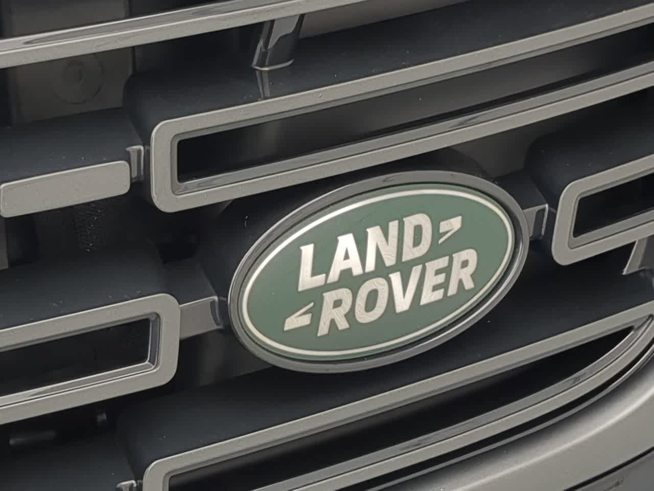 Certified 2026 Land Rover Range Rover Velar Dynamic SE AWD/4WD image 12