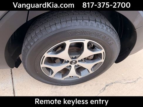 Used 2020 Kia Telluride EX image 9