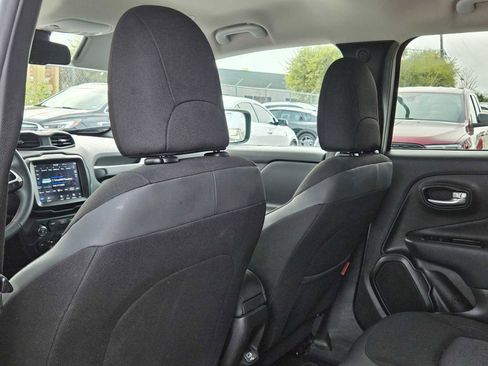 Used 2023 Jeep Renegade Trailhawk AWD/4WD image 19