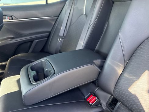 Used 2021 Toyota Camry XSE FWD image 15