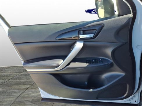 Used 2025 Mitsubishi Eclipse Cross SE image 11