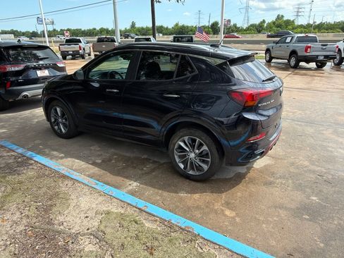 Used 2021 Buick Encore GX Select w/ Sport Touring Package FWD image 2