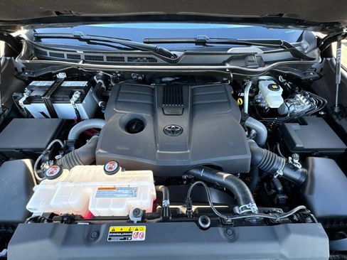 Used 2025 Toyota Tundra SR5 w/ TRD Off-Road Package image 8