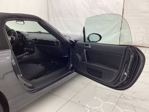 Used 2015 MAZDA MX-5 Miata Sport image 21