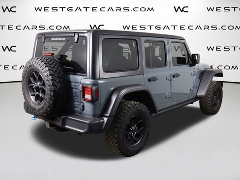 Used 2024 Jeep Wrangler Unlimited AWD/4WD image 47