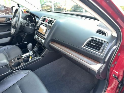 Used 2017 Subaru Outback 3.6R Limited AWD/4WD image 22