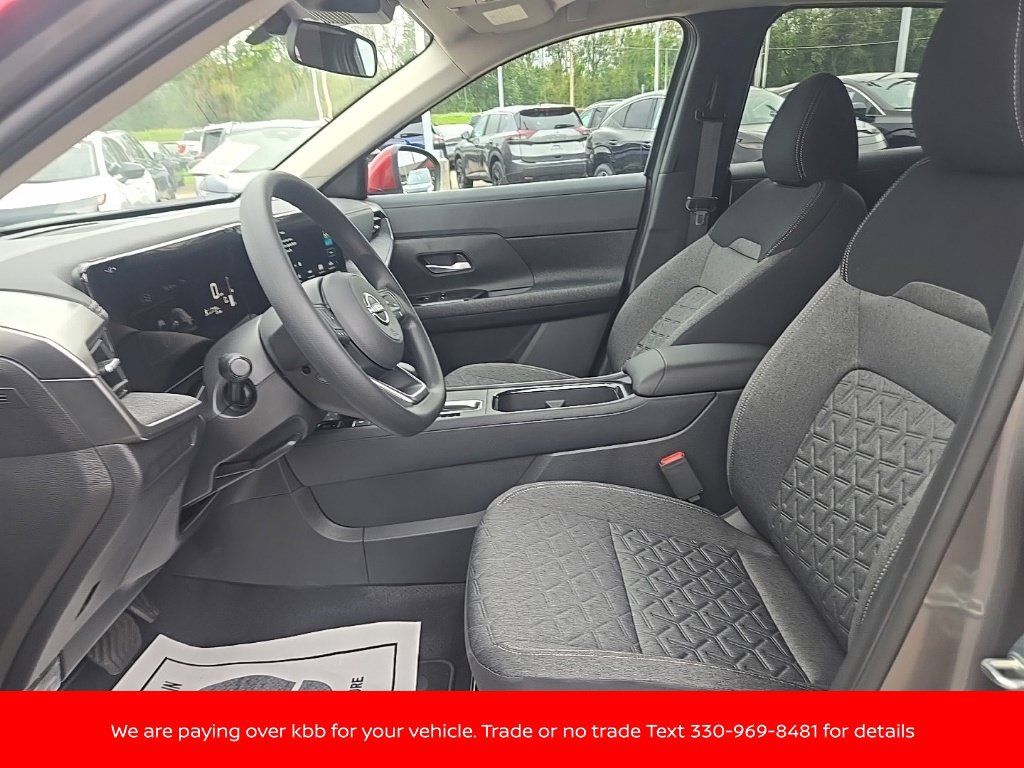 New 2027 Nissan Kicks SV w/ SV Premium Package AWD/4WD image 10