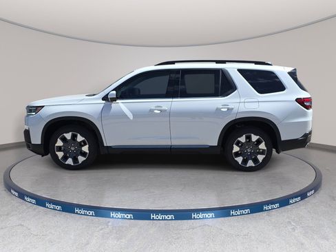 New 2026 Honda Pilot Touring image 8