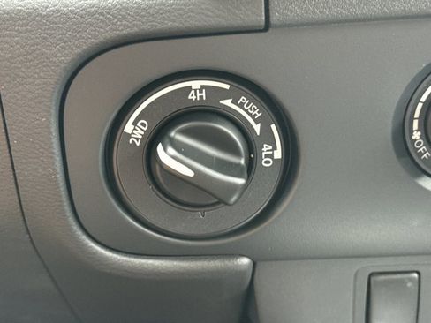 New 2026 Nissan Frontier SV image 20