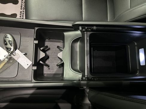 Used 2025 Hyundai Santa Fe SEL FWD image 19