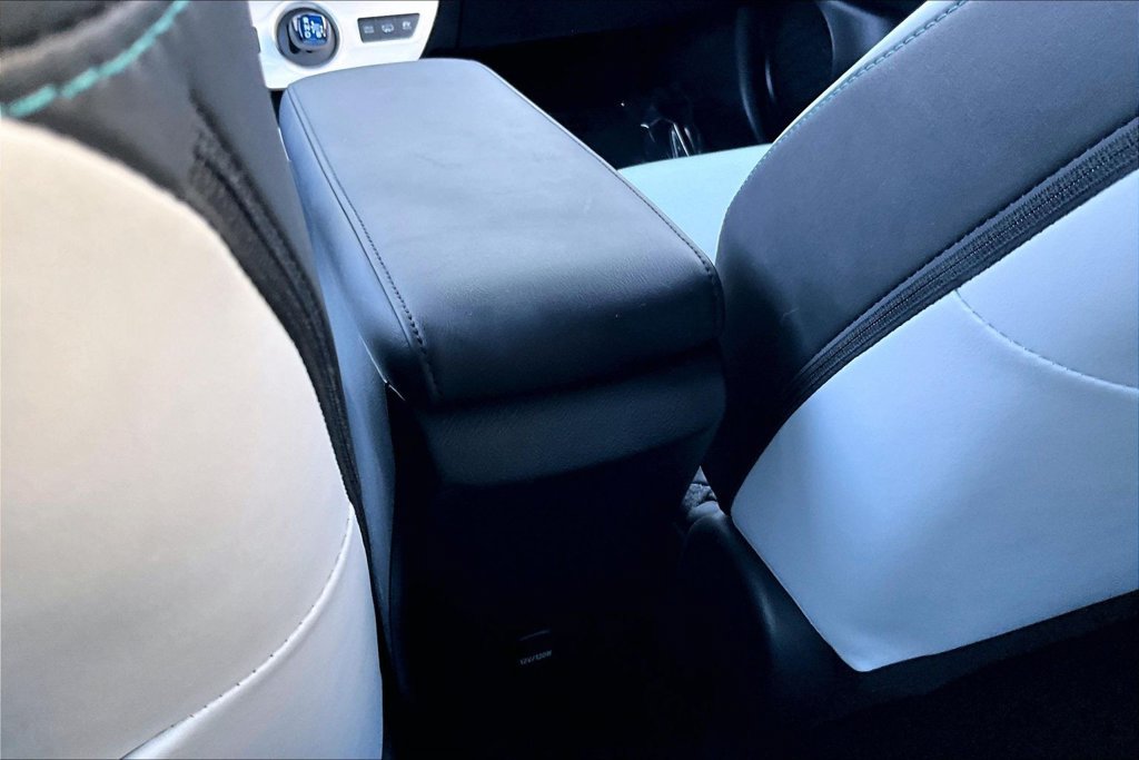 Certified 2019 Toyota Prius Prime Advanced FWD image 10