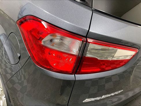 Used 2019 Ford EcoSport SE w/ SE Convenience Package image 28