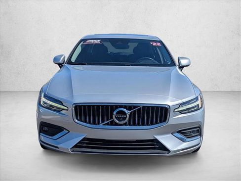 Used 2022 Volvo S60 B5 Inscription w/ Advanced Package image 2