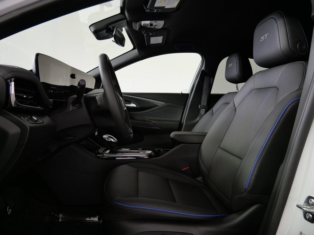 New 2026 Buick Envista Sport Touring w/ Convenience I Package FWD image 11