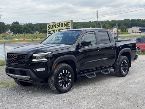 Used 2023 Nissan Frontier PRO-4X w/ Pro Convenience Package AWD/4WD image 2