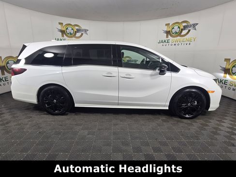 Used 2025 Honda Odyssey Sport-L image 10