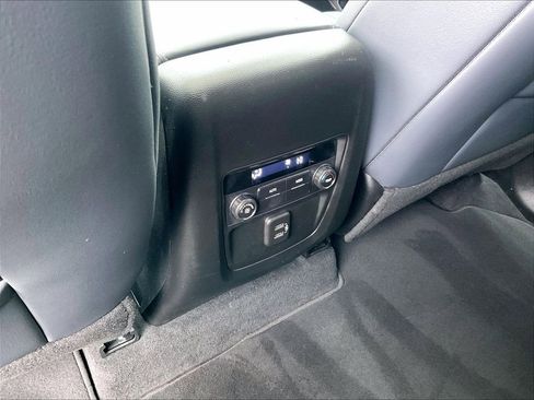 Used 2024 Buick Enclave Essence w/ Experience Buick Package image 27